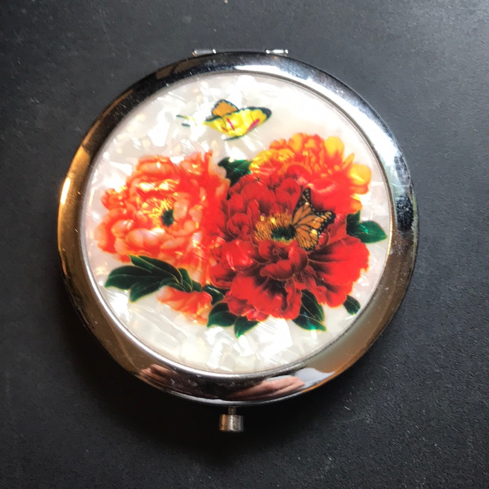 Floral pocket mirror
